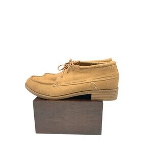Dirty Laundry vintage style camel colored suede shoe